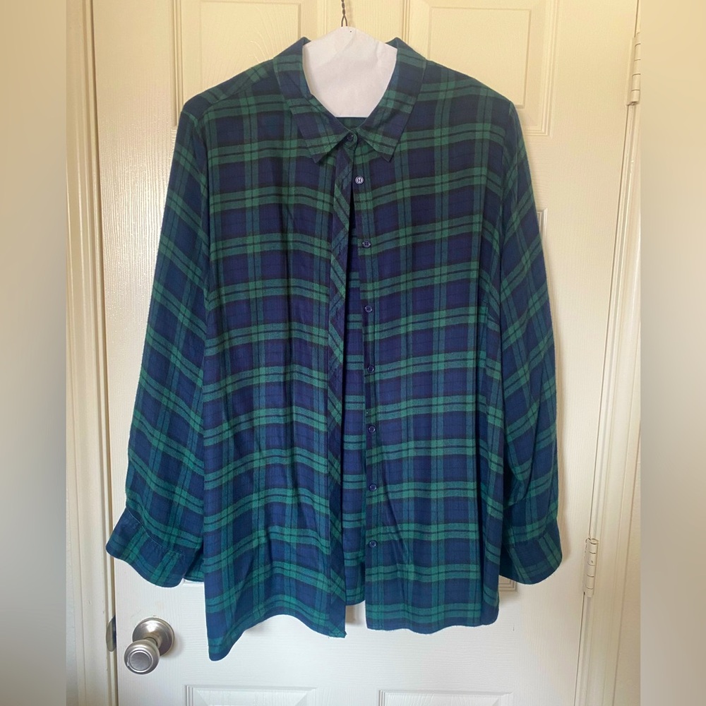 ***3 for $30***Sz 3X women’s plaid shirt -EUC